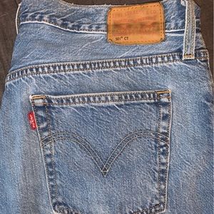 Womens Levi’s 501 CT jeans